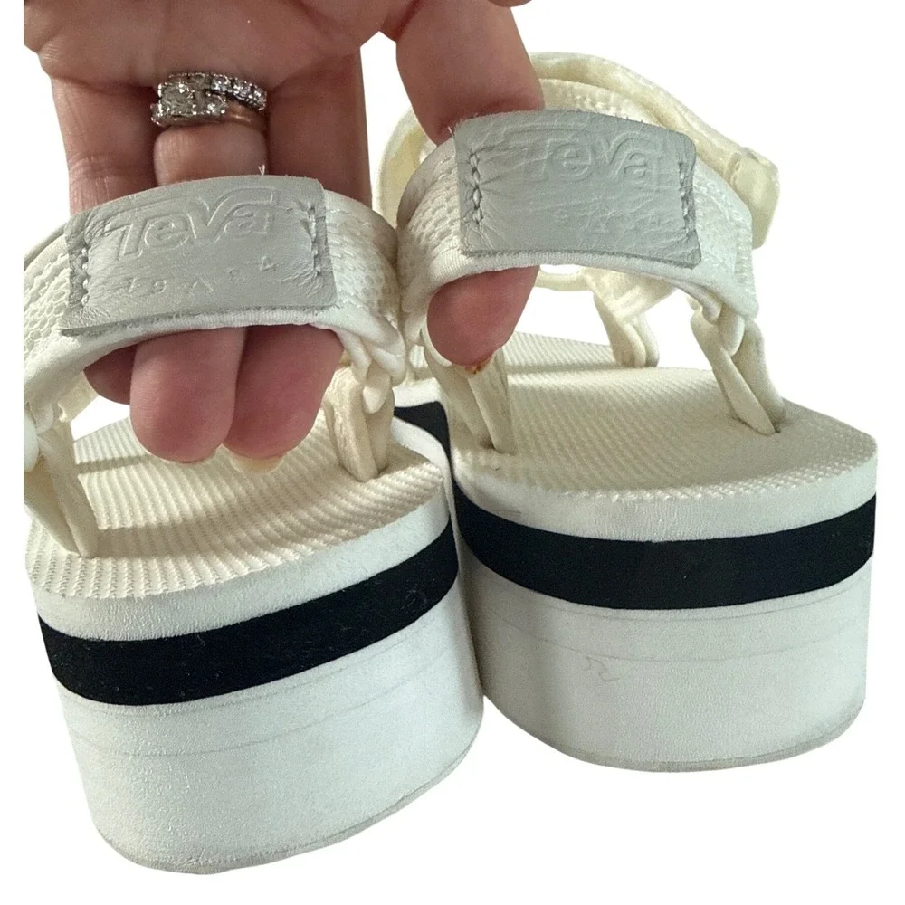 Teva Women's Flatform Universal Mesh Print Bright White Sandal US 8 EU 39‎ EUC